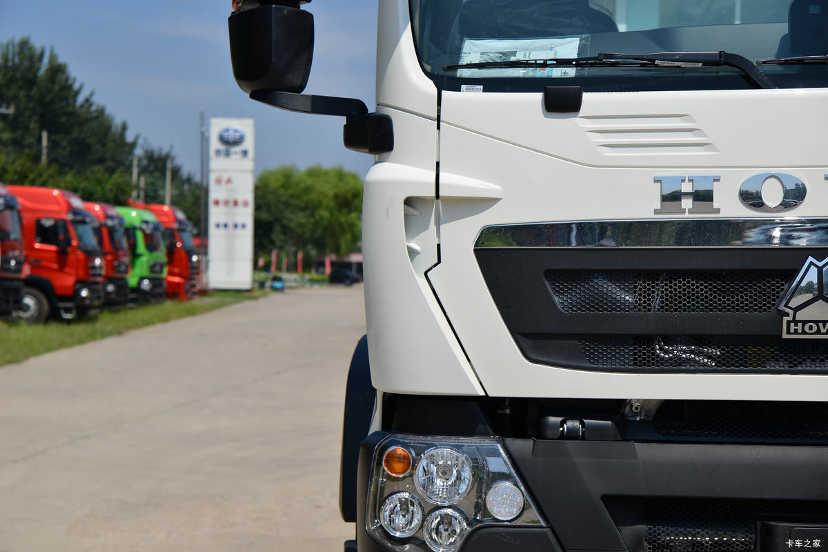 �й����� HOWO TX�ؿ� 400���� 4X2 ǣ����(����)(��������)���                                                
