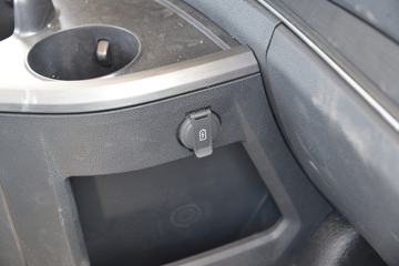 һ����� J6V�ؿ� ������ 520���� 6X4 AMT�Զ���ǣ����(CA4250P66K25T1E6)ͼƬ