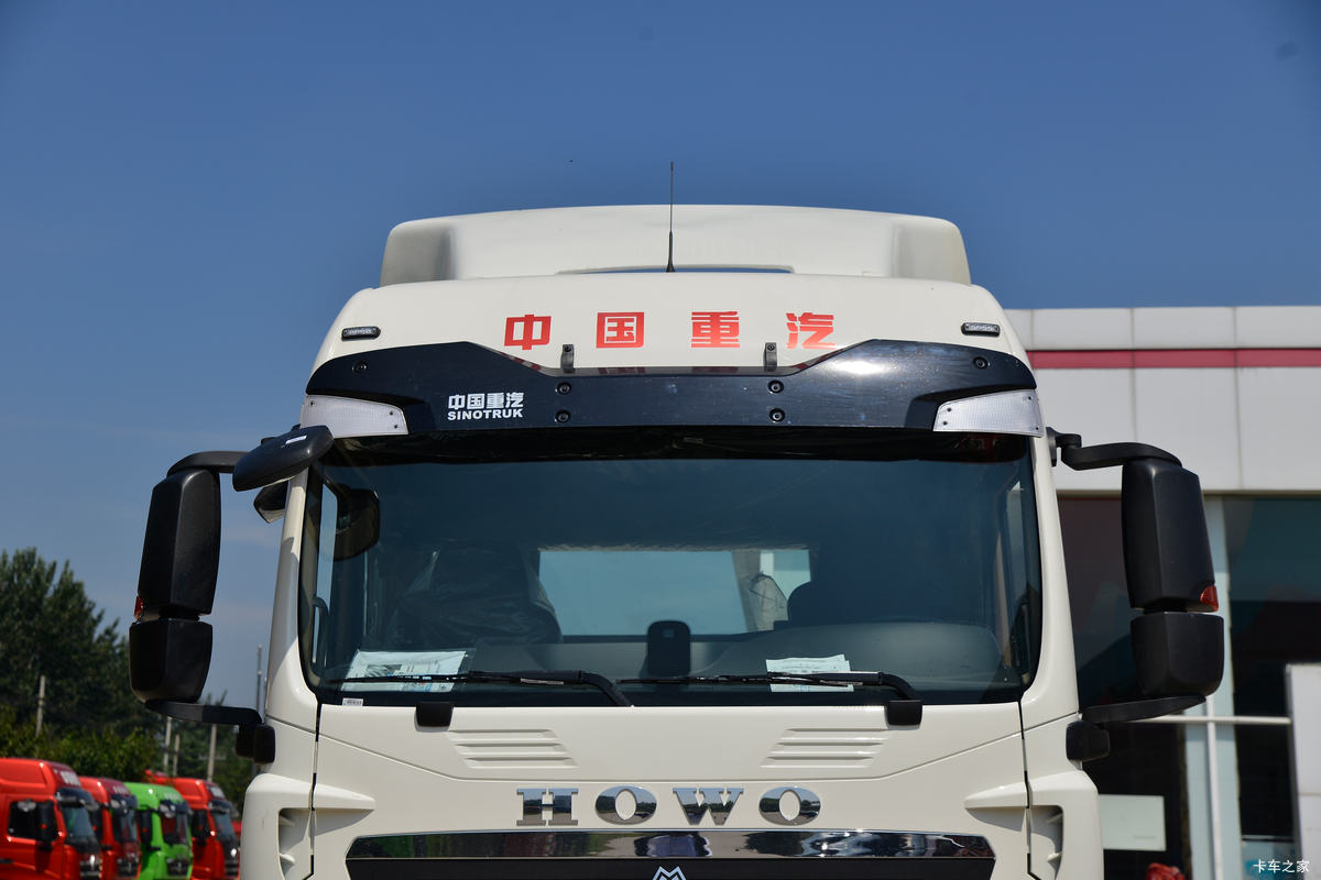 �й����� HOWO TX�ؿ� 400���� 4X2 ǣ����(����)(��������)���                                                
