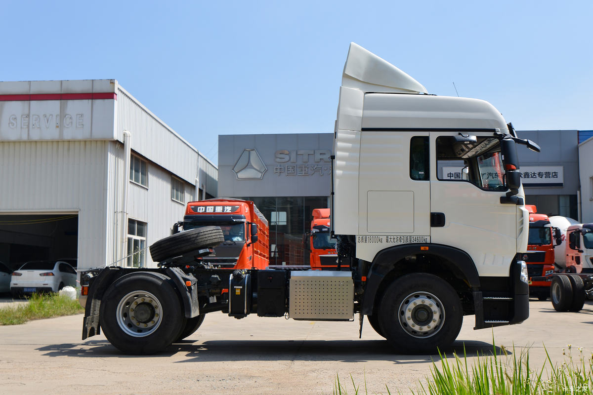 �й����� HOWO TX�ؿ� 400���� 4X2 ǣ����(����)(��������)���                                                