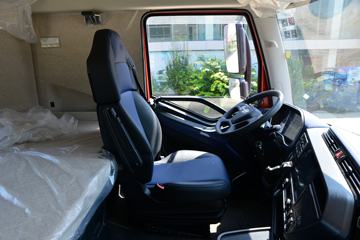 һ����� J6V�ؿ� ������ 520���� 6X4 AMT�Զ���ǣ����(CA4250P66K25T1E6)ͼƬ