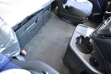 һ����� J6V�ؿ� ������ 520���� 6X4 AMT�Զ���ǣ����(CA4250P66K25T1E6)ͼƬ