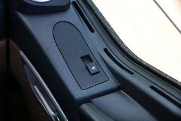 �й����� HOWO TX�ؿ� 400���� 4X2 ǣ����(����)(��������)ͼƬ