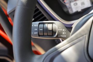 һ����� J6V�ؿ� ������ 520���� 6X4 AMT�Զ���ǣ����(CA4250P66K25T1E6)ͼƬ