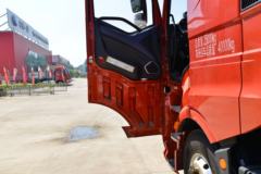 一汽解放 J6V重卡 北方版 520马力 6X4 AMT自动档牵引车(CA4250P66K25T1E6) 一汽解放 J6V重卡 北方版 520马力 6X4 AMT自动档牵引车(CA4250P66K25T1E6)