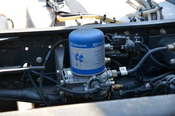 һ����� J6V�ؿ� ������ 520���� 6X4 AMT�Զ���ǣ����(CA4250P66K25T1E6)ͼƬ