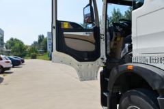 中国重汽 HOWO TX重卡 400马力 4X2 牵引车(国六)(带导流罩)