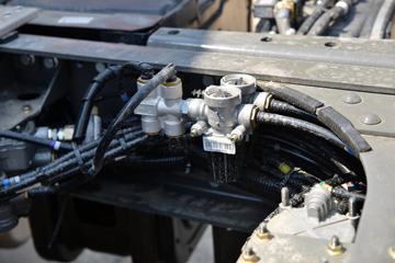 �й����� HOWO TX�ؿ� 400���� 4X2 ǣ����(����)(��������)ͼƬ