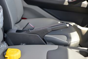 �й�����HOWO С˧ 130���� 3.6�׵�����ʽС��(Һɲ)(ZZ5047XXYF3111F145)ͼƬ