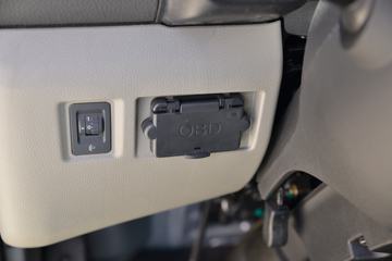 �й�����HOWO С˧ 130���� 3.6�׵�����ʽС��(Һɲ)(ZZ5047XXYF3111F145)ͼƬ