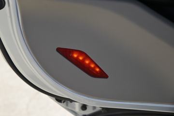 �й�����HOWO С˧ 130���� 3.6�׵�����ʽС��(Һɲ)(ZZ5047XXYF3111F145)ͼƬ