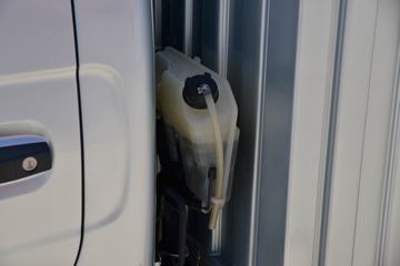 �й�����HOWO С˧ 130���� 3.6�׵�����ʽС��(Һɲ)(ZZ5047XXYF3111F145)ͼƬ