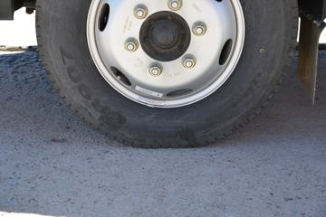 �й�����HOWO С˧ 130���� 3.6�׵�����ʽС��(Һɲ)(ZZ5047XXYF3111F145)ͼƬ