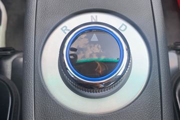南骏汽车 瑞帅F系 豪华版 3.5T 3.6米单排纯电动栏板微卡(NJA1030SDG36BEV)55.7kWh内饰图片