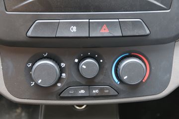 ���� �ٹ��¿� 1.8L 125���� ���� 3�׵�����ʽ΢��(LZW5028XXYTWH)ͼƬ