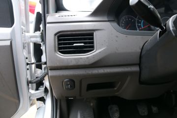 ���� �ٹ��¿� 1.8L 125���� ���� 3�׵�����ʽ΢��(LZW5028XXYTWH)ͼƬ