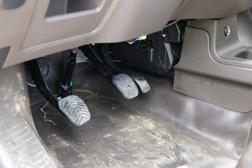 ���� �ٹ��¿� 1.8L 125���� ���� 3�׵�����ʽ΢��(LZW5028XXYTWH)ͼƬ