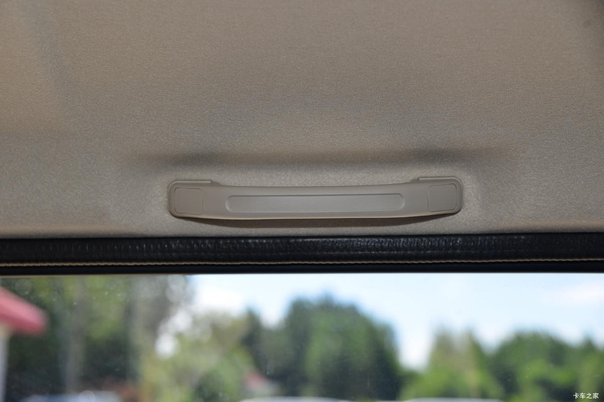 ������ʮ�� ����EC5 127���� 3.16��˫�������Ῠ(����)(JXW1040CSJB2)��ʻ��                                               