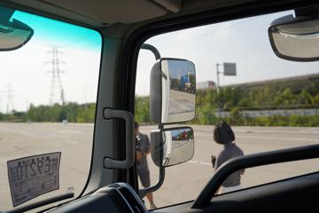 Զ�� ����Hϵ 4.5T 4.02�׵�������ʽ��س�(��ɲ)57.6kWhͼƬ
