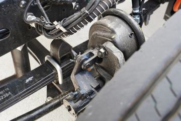 Զ�� ����Hϵ 4.5T 4.02�׵�������ʽ��س�(��ɲ)(JGL5049XLCSHEVGN2)57.6kWhͼƬ