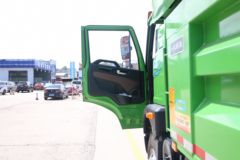 青岛解放 龙V2.0 220马力 6X2 5米自卸车(国六)(CA3241PK8L2T3E6A90)