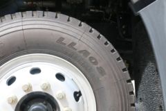 青岛解放 龙V2.0 220马力 6X2 5米自卸车(国六)(CA3241PK8L2T3E6A90)