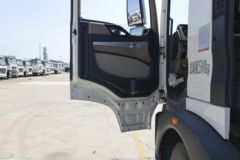 中国重汽 HOWO TX 290马力 6X4 LNG洒水车(绿叶牌)(JYJ5257GSSFL)