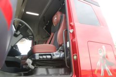 三一重卡 江山·新英雄超强版 560马力 6X4 牵引车(国六)
