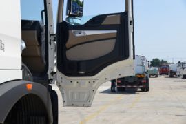 HOWO TX7&nbsp;液化气体运输车驾驶室图片