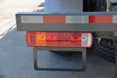 中国重汽 HOWO TX7 350马力 8X4 易燃液体罐式运输车(绿叶牌)(JYJ5327GRYF1)