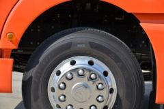 中国重汽 汕德卡SITRAK G7 510马力 8X4 9.45米AMT自动挡冷藏车(ZZ5326XLCV466HF1K)