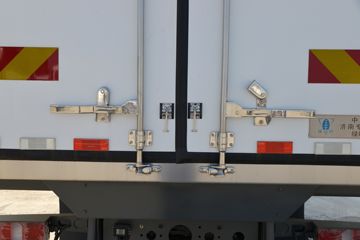 �й����� �ǵ¿�SITRAK G7 510���� 8X4 9.45��AMT�Զ�����س�(ZZ5326XLCV466HF1K)ͼƬ