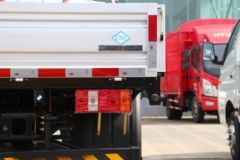 凯马 凯捷M3 2.2L 95马力 CNG 4.16米单排栏板轻卡(国六)(KMC1043NG336DP6)