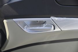 重汽豪沃(HOWO)底盘&nbsp;洒水车/喷洒车驾驶室图片