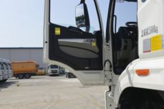 中国重汽 HOWO N5G 310马力 6X4 洒水车(绿叶牌)(JYJ5257GSSF2)