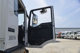 重汽汕德卡底盘&nbsp;洒水车/喷洒车驾驶室图片