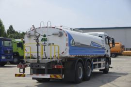 重汽汕德卡底盘&nbsp;洒水车/喷洒车上装图片