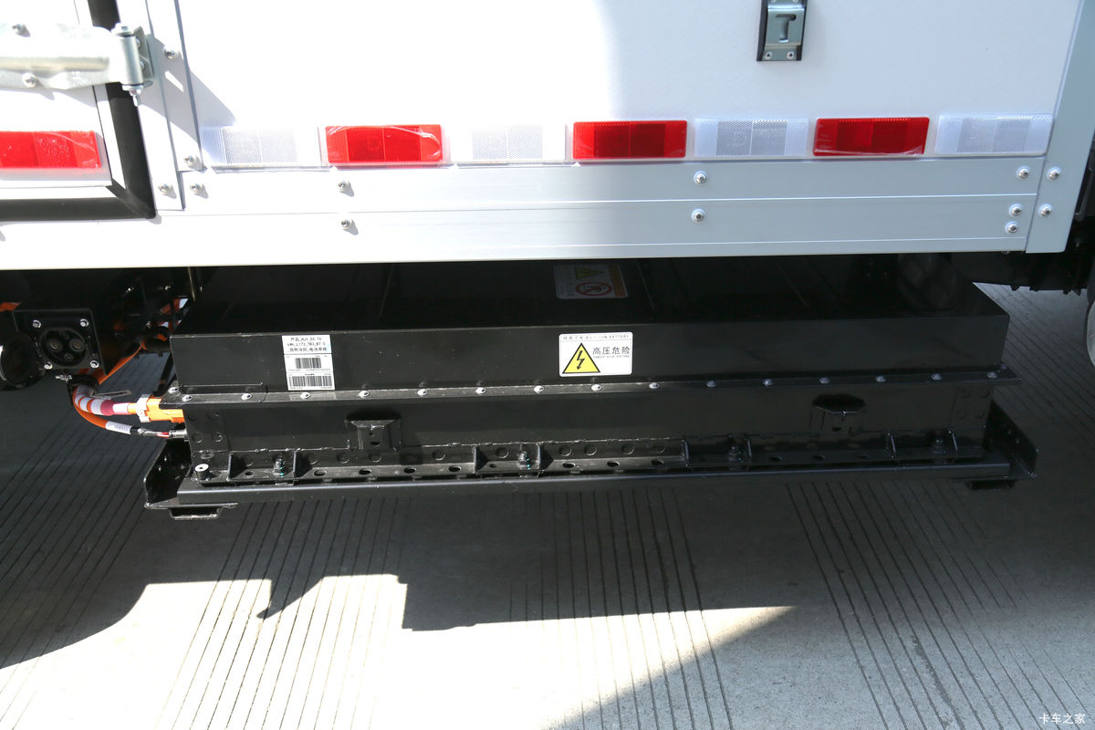 Զ F3E ʰ 3.5T 3.7׵Ŵ綯ʽ΢(JGL5037XXYBEVM1)55.7kWh