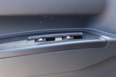 宇通轻卡 宽体 4.18米单排纯电动仓栅式轻卡90.236kWh