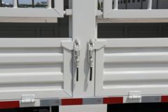 宇通轻卡 宽体 4.18米单排纯电动仓栅式轻卡90.236kWh