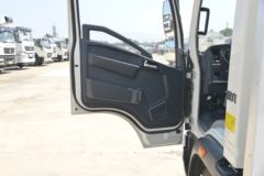 中国重汽HOWO 悍将 130马力 4X2 4米冷藏车(国六)(绿叶牌)(JYJ5047XLCF1)