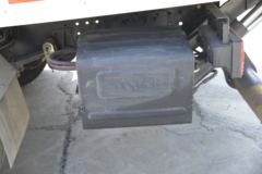 中国重汽HOWO 悍将 130马力 4X2 4米冷藏车(国六)(绿叶牌)(JYJ5047XLCF1)