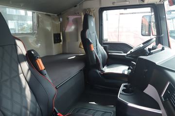 �й����� �ǵ¿�SITRAK G7S�ؿ� �ݻ��� 610���� 6X4 AMT�Զ���ǣ����(Һ��)ͼƬ