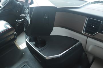 �й����� �ǵ¿�SITRAK G7S�ؿ� �ݻ��� 610���� 6X4 AMT�Զ���ǣ����(Һ��)ͼƬ