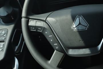 �й����� �ǵ¿�SITRAK G7S�ؿ� �ݻ��� 610���� 6X4 AMT�Զ���ǣ����(Һ��)ͼƬ