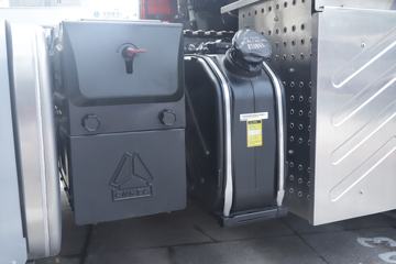 �й����� �ǵ¿�SITRAK G7S�ؿ� �ݻ��� 610���� 6X4 AMT�Զ���ǣ����(Һ��)ͼƬ