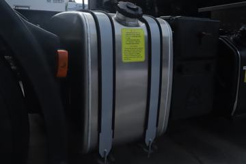 �й����� �ǵ¿�SITRAK G7S�ؿ� �ݻ��� 610���� 6X4 AMT�Զ���ǣ����(Һ��)ͼƬ