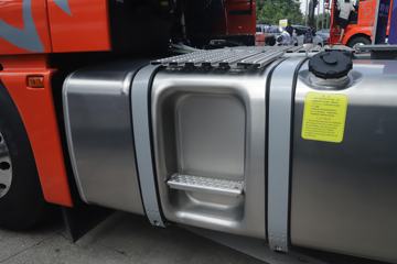 �й����� �ǵ¿�SITRAK G7S�ؿ� �ݻ��� 610���� 6X4 AMT�Զ���ǣ����(Һ��)ͼƬ