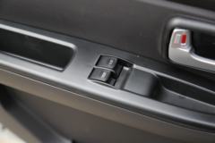 福田 祥菱V1 1.6L 汽油 122马力 3.05米单排翼开启厢式微卡(国六)(BJ5030XYK4JV5-01)