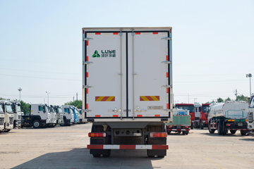 重汽汕德卡底盘&nbsp;冷藏车外观图片